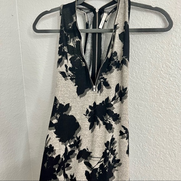 Black and Grey Floral cocktail dress size Small - Picture 4 of 10